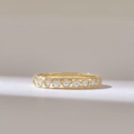 14k Gold Natural Diamond Eternity Wedding Band: Unique Triangle Pattern - 图片 2