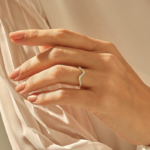 14k Natural Diamond Alternating Pave Stacking Ring: Tiny Zigzag Band for Daily Wear - 图片 3