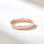 Bezel Classic Wedding Ring | Tiny Moissanite Diamond Anniversary Ring in 18K Solid Gold - 图片 5