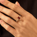 14K Solid Gold Baguette Garnet Diamond Solitaire Ring - 图片 3