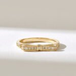 Pave Moissanite Diamond Ribbon Ring | 14k Solid Gold Designer Band for Women - 图片 2