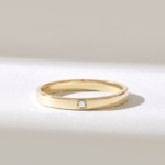 Bezel Classic Wedding Ring | Tiny Moissanite Diamond Anniversary Ring in 18K Solid Gold - 图片 2