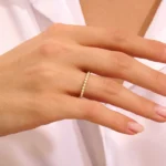 18K 纯金球形永恒戒指：精致密镶圆点结婚戒指，镶嵌天然钻石
