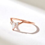Natural Diamond Crown Stacking Ring: 14k Solid Gold Curved Wedding Ring for Women - 图片 6