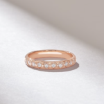 14k Gold Natural Diamond Eternity Wedding Band: Unique Triangle Pattern - 图片 4